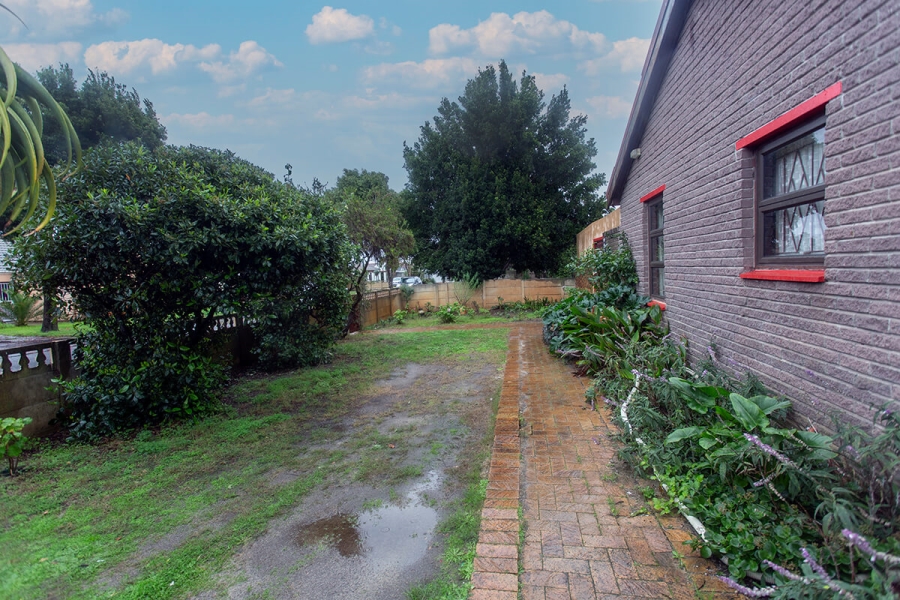 3 Bedroom Property for Sale in Bothasig Western Cape